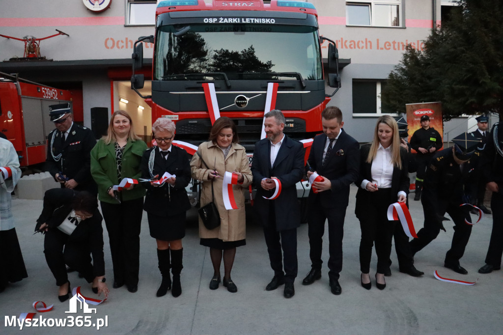 Fotorelacja: Przekazanie wozu strażackiego dla OSP Żarki Letnisko