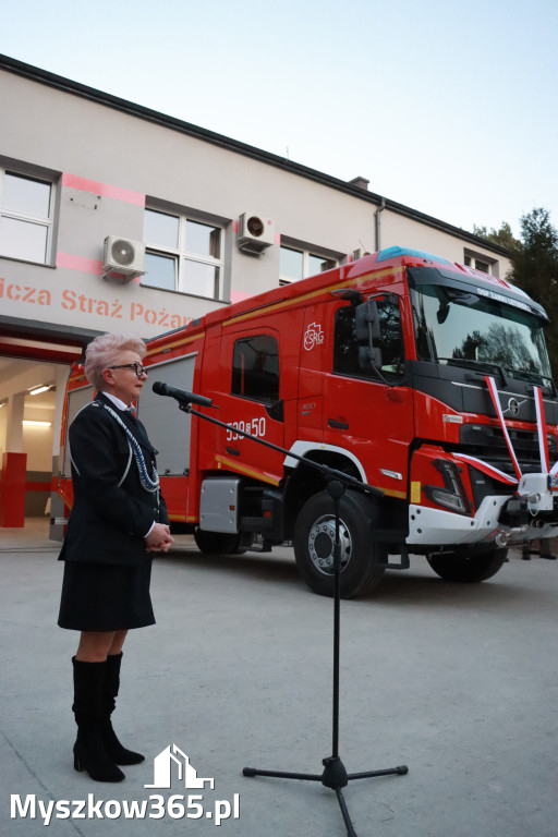 Fotorelacja: Przekazanie wozu strażackiego dla OSP Żarki Letnisko