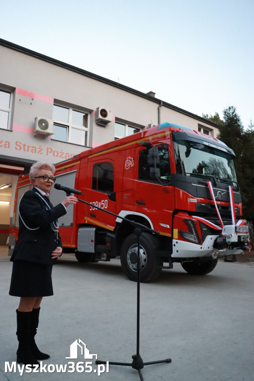 Fotorelacja: Przekazanie wozu strażackiego dla OSP Żarki Letnisko