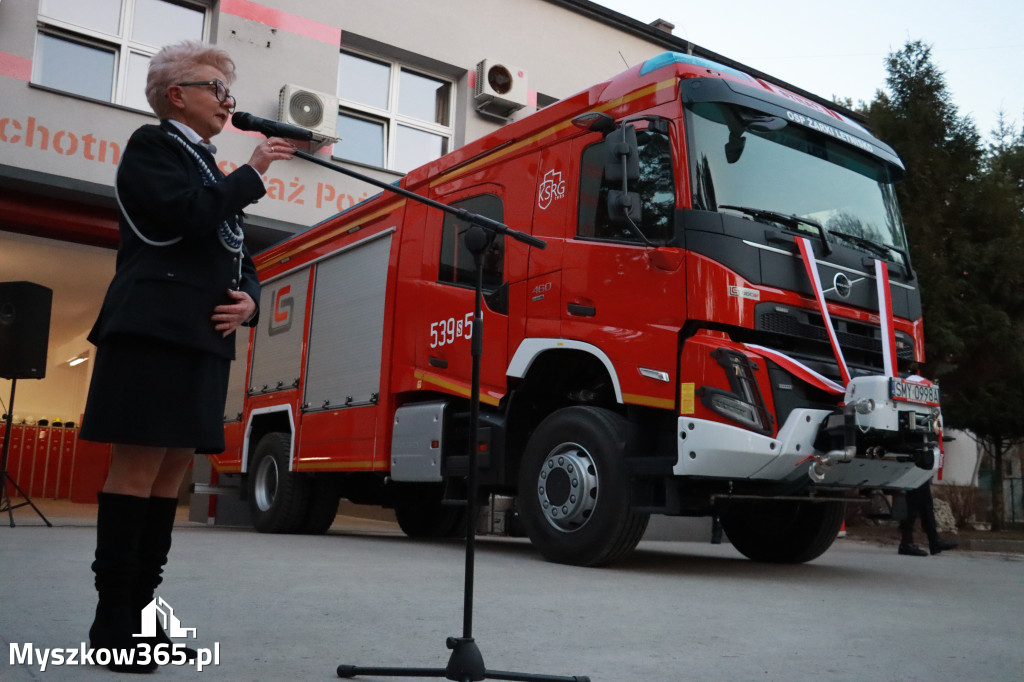 Fotorelacja: Przekazanie wozu strażackiego dla OSP Żarki Letnisko