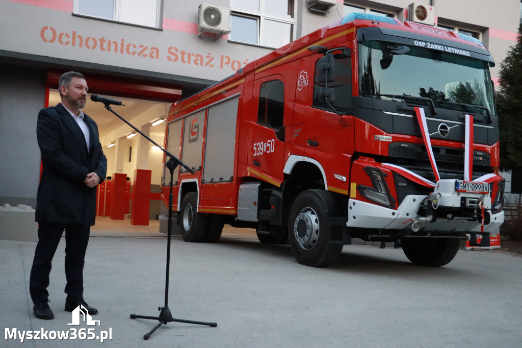 Fotorelacja: Przekazanie wozu strażackiego dla OSP Żarki Letnisko