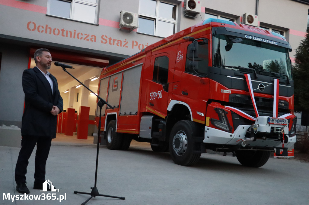 Fotorelacja: Przekazanie wozu strażackiego dla OSP Żarki Letnisko