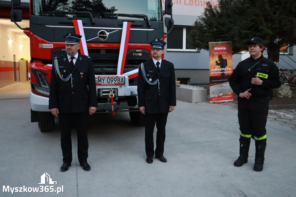 Fotorelacja: Przekazanie wozu strażackiego dla OSP Żarki Letnisko