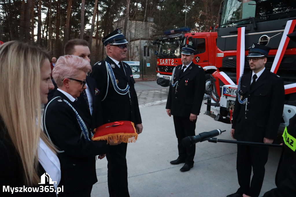 Fotorelacja: Przekazanie wozu strażackiego dla OSP Żarki Letnisko