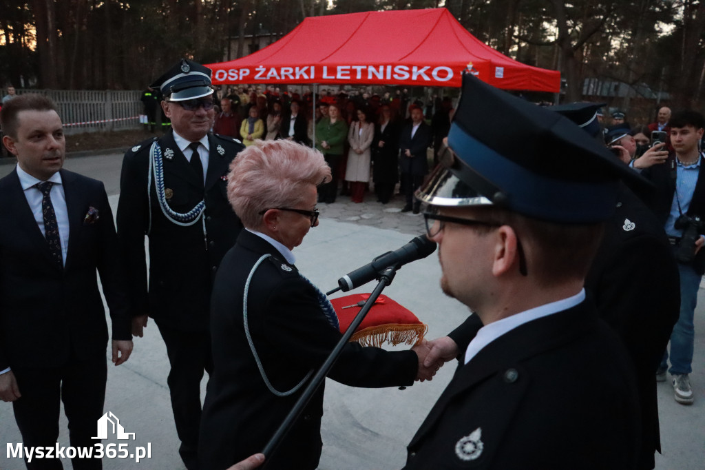 Fotorelacja: Przekazanie wozu strażackiego dla OSP Żarki Letnisko