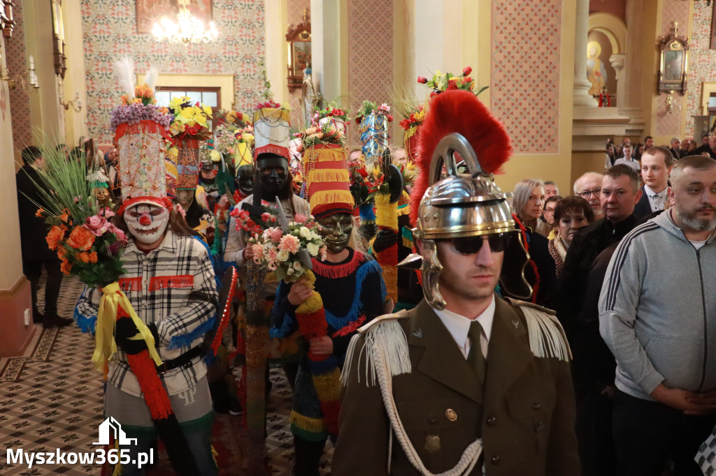 Fotorelacja I: Rezurekcja w Sanktuarium w Koziegłówkach z udziałem TURKÓW