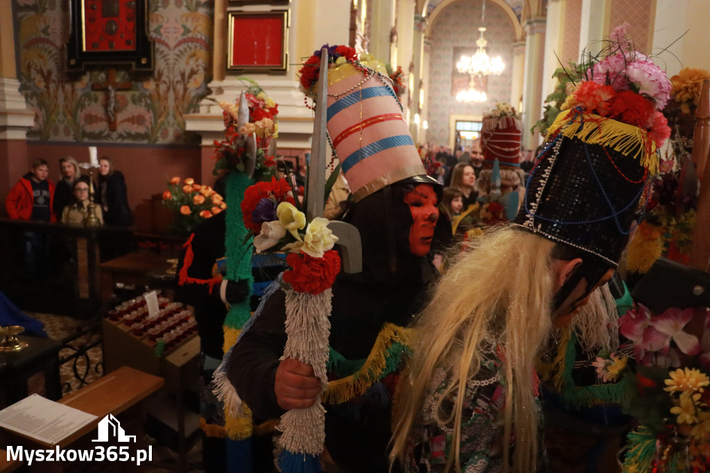 Fotorelacja I: Rezurekcja w Sanktuarium w Koziegłówkach z udziałem TURKÓW