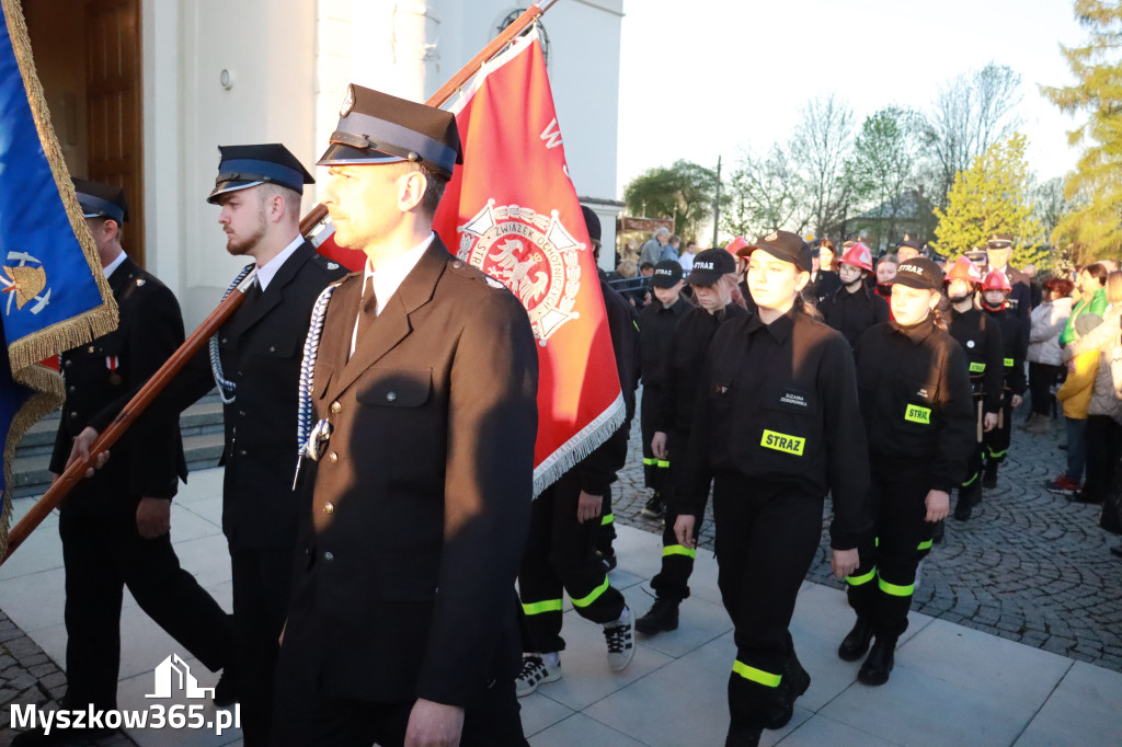 Fotorelacja I: Rezurekcja w Sanktuarium w Koziegłówkach z udziałem TURKÓW