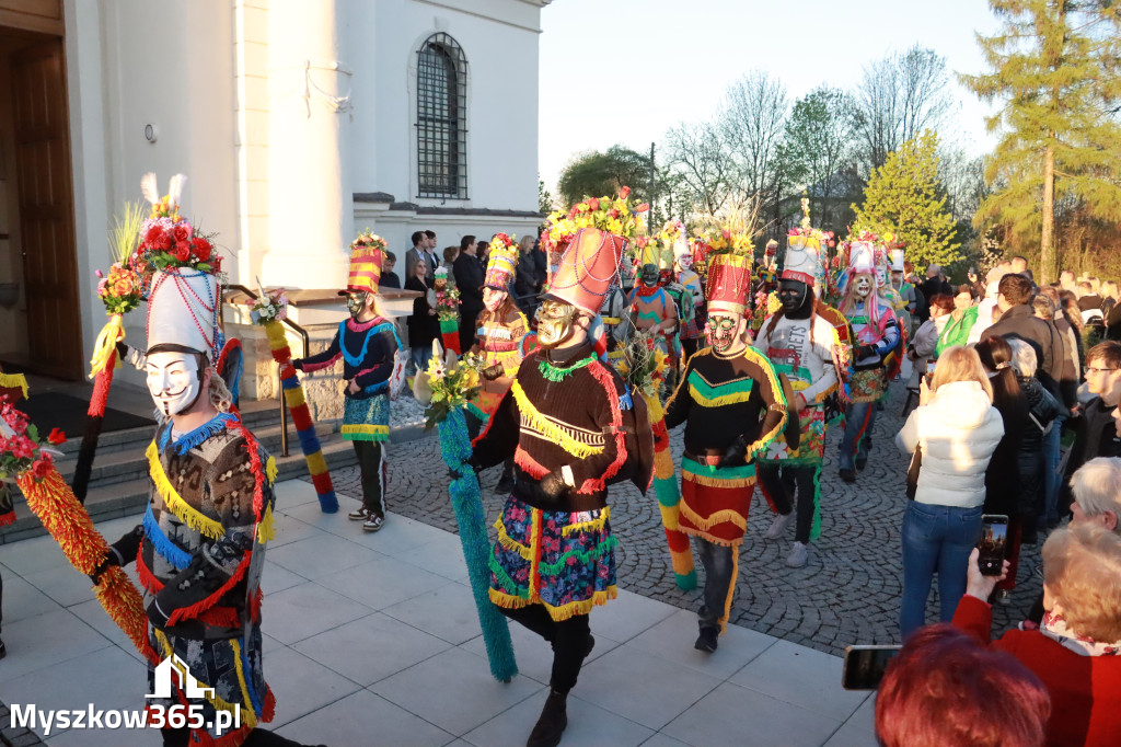 Fotorelacja I: Rezurekcja w Sanktuarium w Koziegłówkach z udziałem TURKÓW