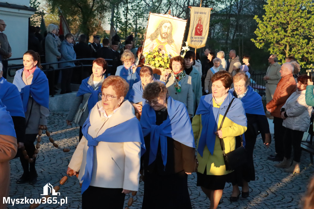 Fotorelacja I: Rezurekcja w Sanktuarium w Koziegłówkach z udziałem TURKÓW
