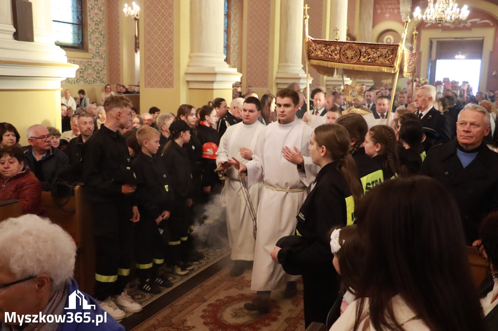 Fotorelacja II: Rezurekcja w Sanktuarium w Koziegłówkach z udziałem TURKÓW