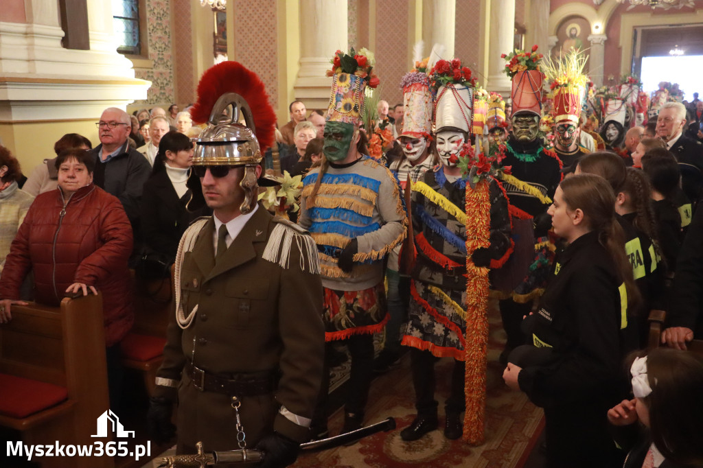 Fotorelacja II: Rezurekcja w Sanktuarium w Koziegłówkach z udziałem TURKÓW