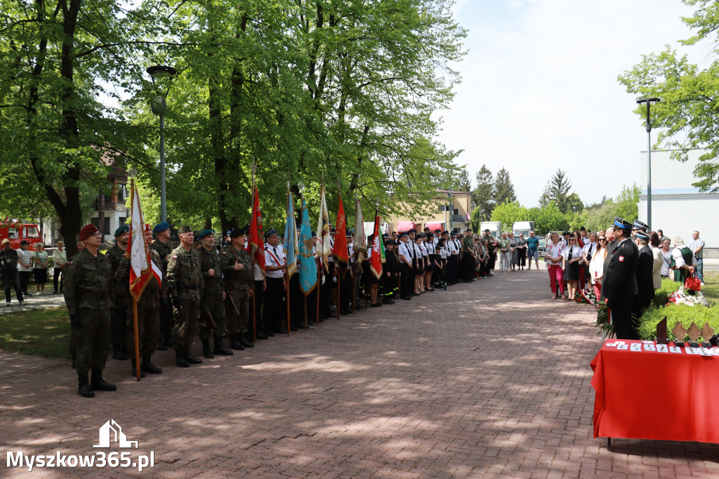 Fotorelacja: Gminne Obchody Święta Konstytucji i Dnia Strażaka w Poraju