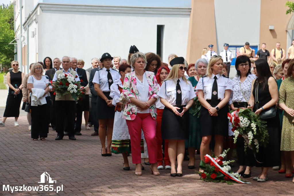 Fotorelacja: Gminne Obchody Święta Konstytucji i Dnia Strażaka w Poraju