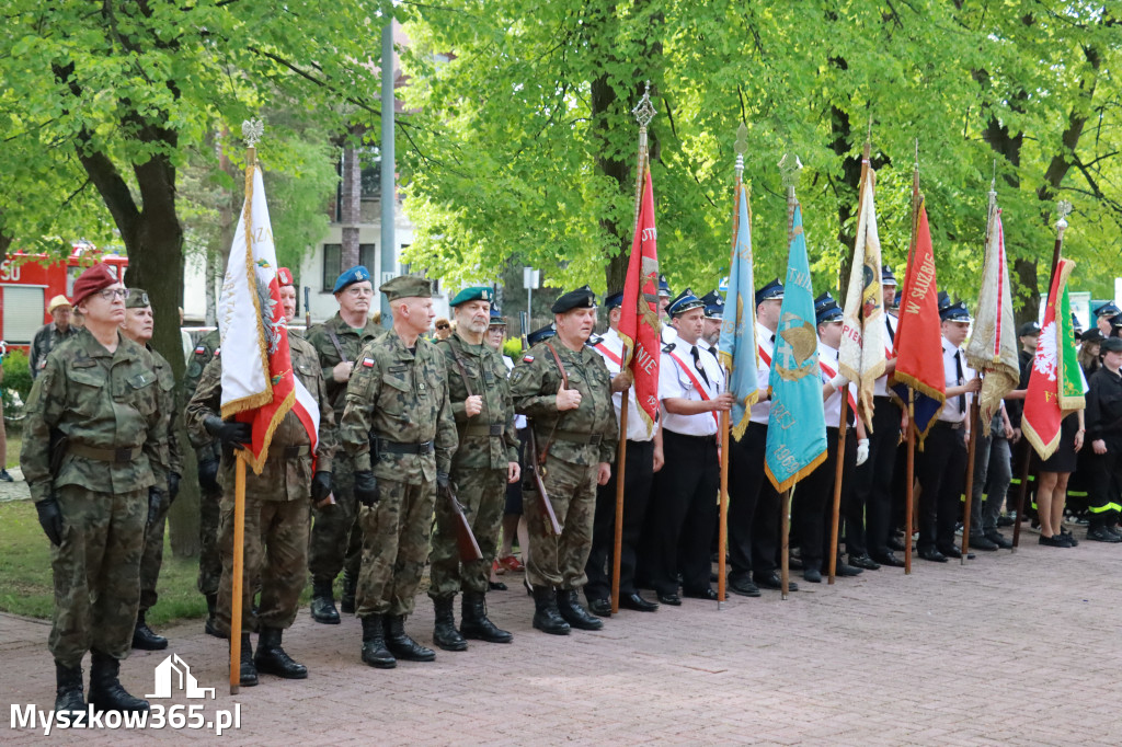 Fotorelacja: Gminne Obchody Święta Konstytucji i Dnia Strażaka w Poraju