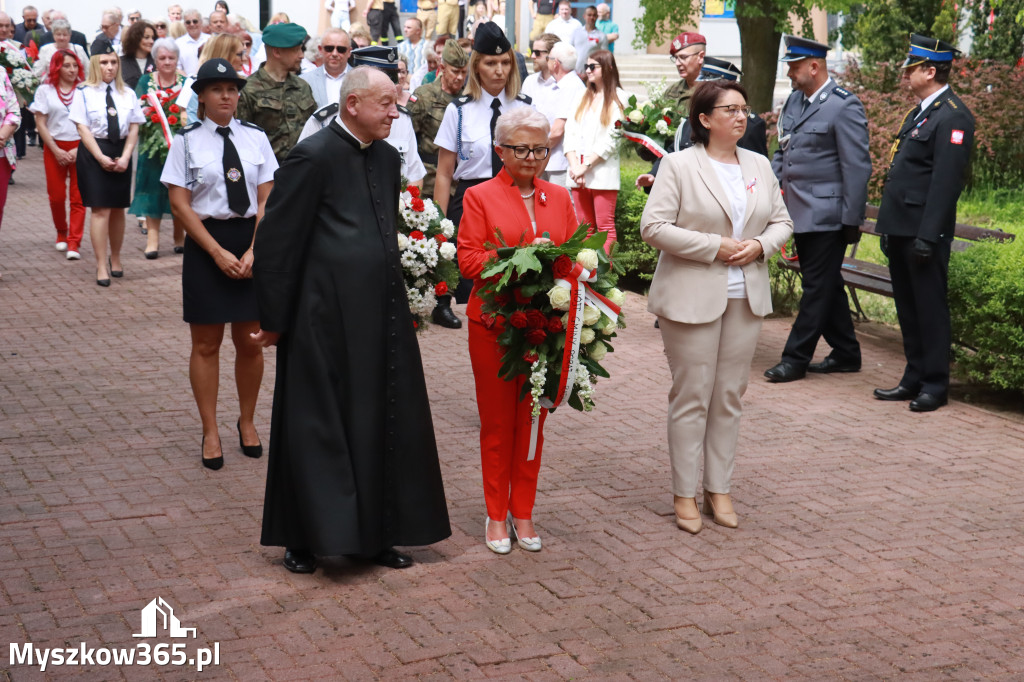 Fotorelacja: Gminne Obchody Święta Konstytucji i Dnia Strażaka w Poraju
