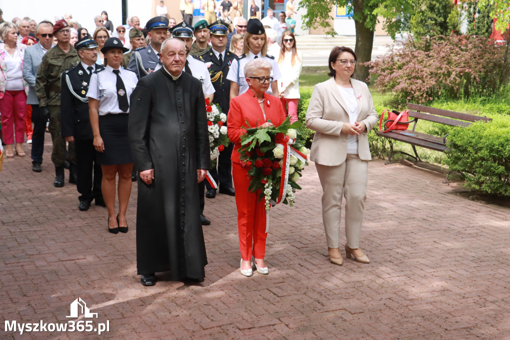 Fotorelacja: Gminne Obchody Święta Konstytucji i Dnia Strażaka w Poraju