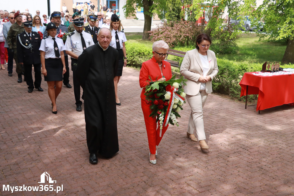 Fotorelacja: Gminne Obchody Święta Konstytucji i Dnia Strażaka w Poraju