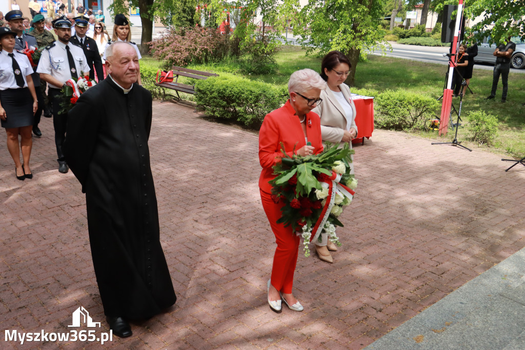 Fotorelacja: Gminne Obchody Święta Konstytucji i Dnia Strażaka w Poraju