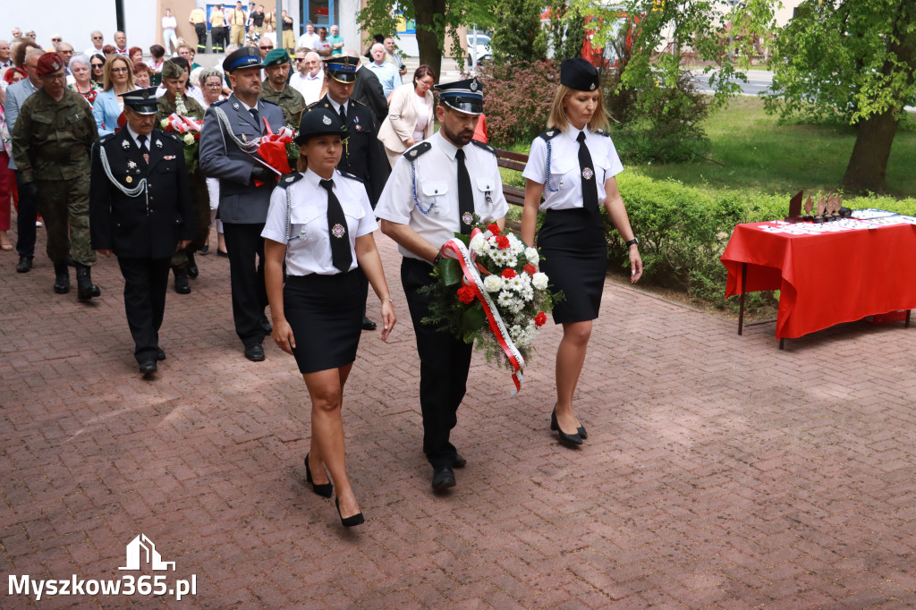 Fotorelacja: Gminne Obchody Święta Konstytucji i Dnia Strażaka w Poraju