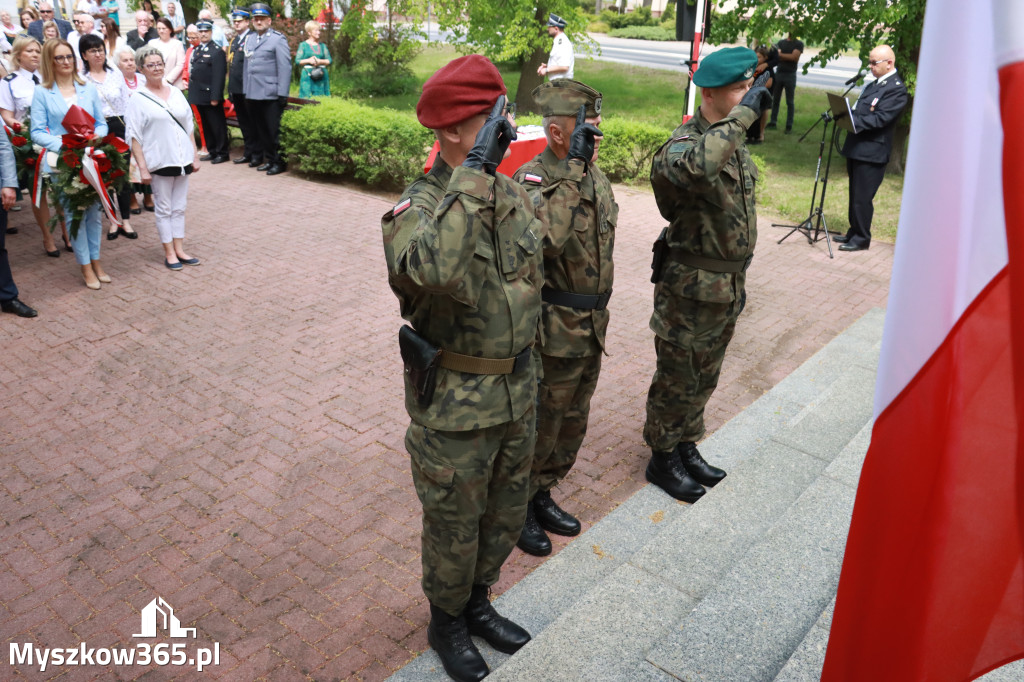 Fotorelacja: Gminne Obchody Święta Konstytucji i Dnia Strażaka w Poraju