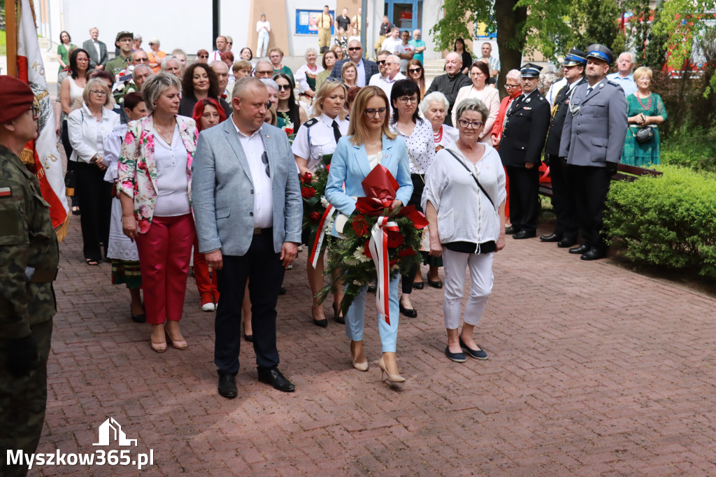 Fotorelacja: Gminne Obchody Święta Konstytucji i Dnia Strażaka w Poraju