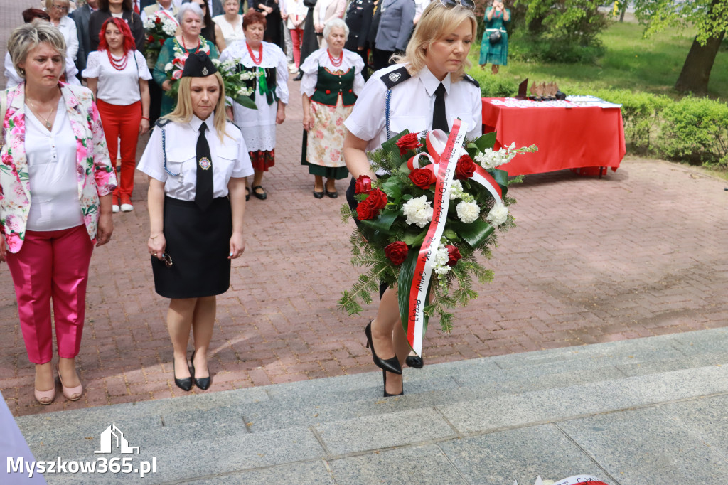 Fotorelacja: Gminne Obchody Święta Konstytucji i Dnia Strażaka w Poraju