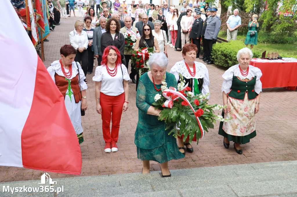 Fotorelacja: Gminne Obchody Święta Konstytucji i Dnia Strażaka w Poraju