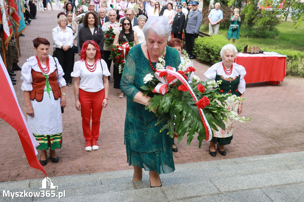 Fotorelacja: Gminne Obchody Święta Konstytucji i Dnia Strażaka w Poraju