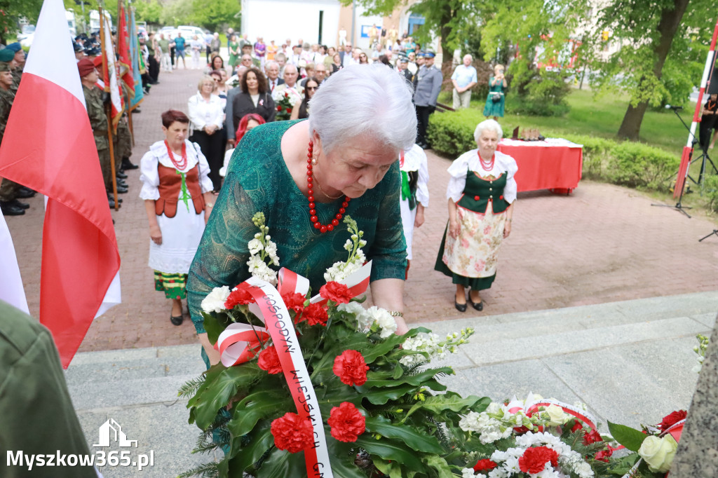Fotorelacja: Gminne Obchody Święta Konstytucji i Dnia Strażaka w Poraju