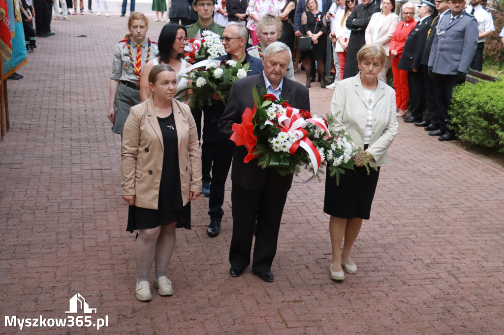 Fotorelacja: Gminne Obchody Święta Konstytucji i Dnia Strażaka w Poraju