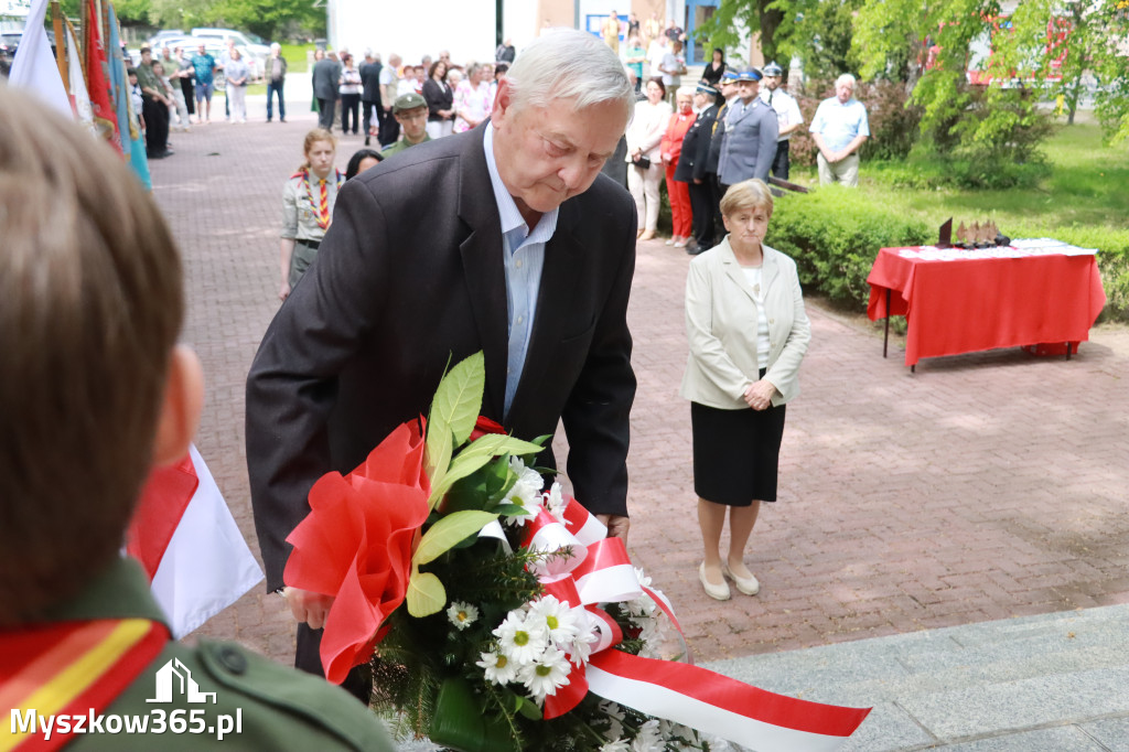 Fotorelacja: Gminne Obchody Święta Konstytucji i Dnia Strażaka w Poraju