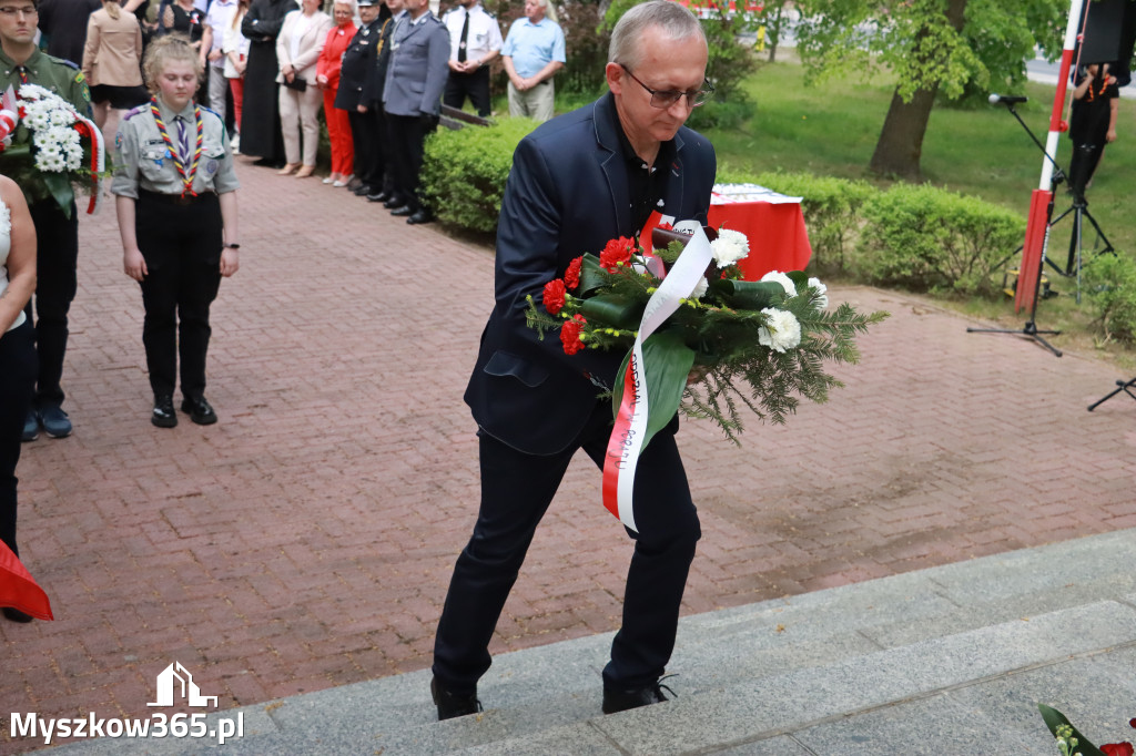 Fotorelacja: Gminne Obchody Święta Konstytucji i Dnia Strażaka w Poraju