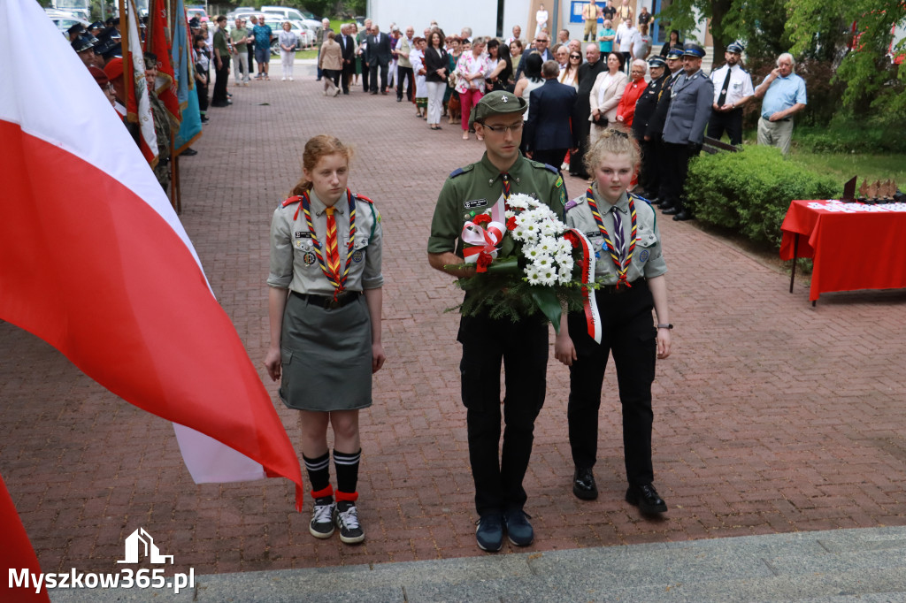 Fotorelacja: Gminne Obchody Święta Konstytucji i Dnia Strażaka w Poraju