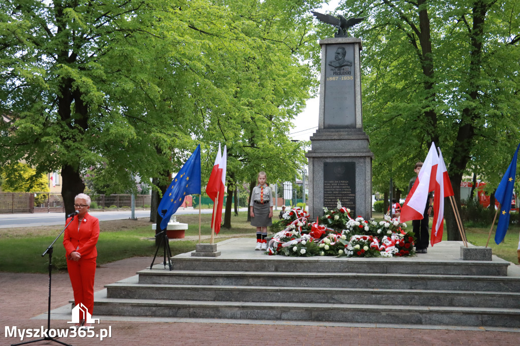 Fotorelacja: Gminne Obchody Święta Konstytucji i Dnia Strażaka w Poraju