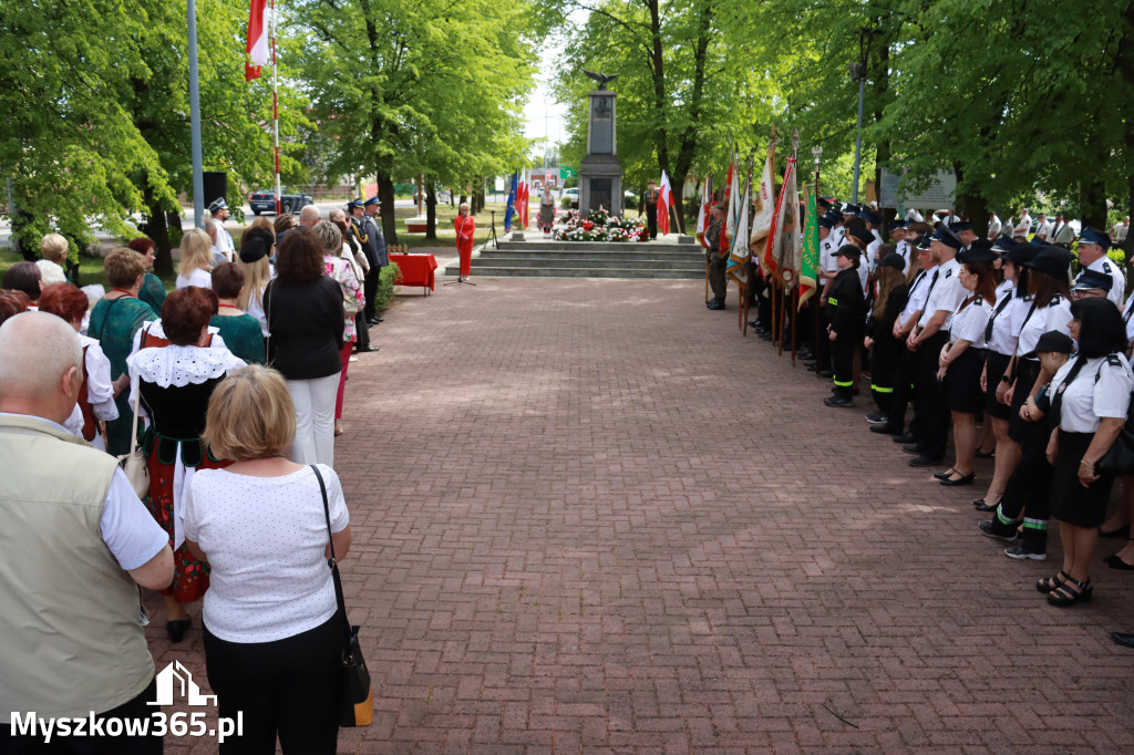 Fotorelacja: Gminne Obchody Święta Konstytucji i Dnia Strażaka w Poraju
