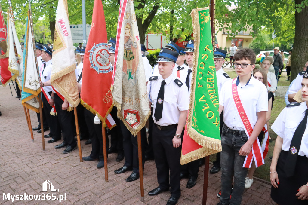 Fotorelacja: Gminne Obchody Święta Konstytucji i Dnia Strażaka w Poraju