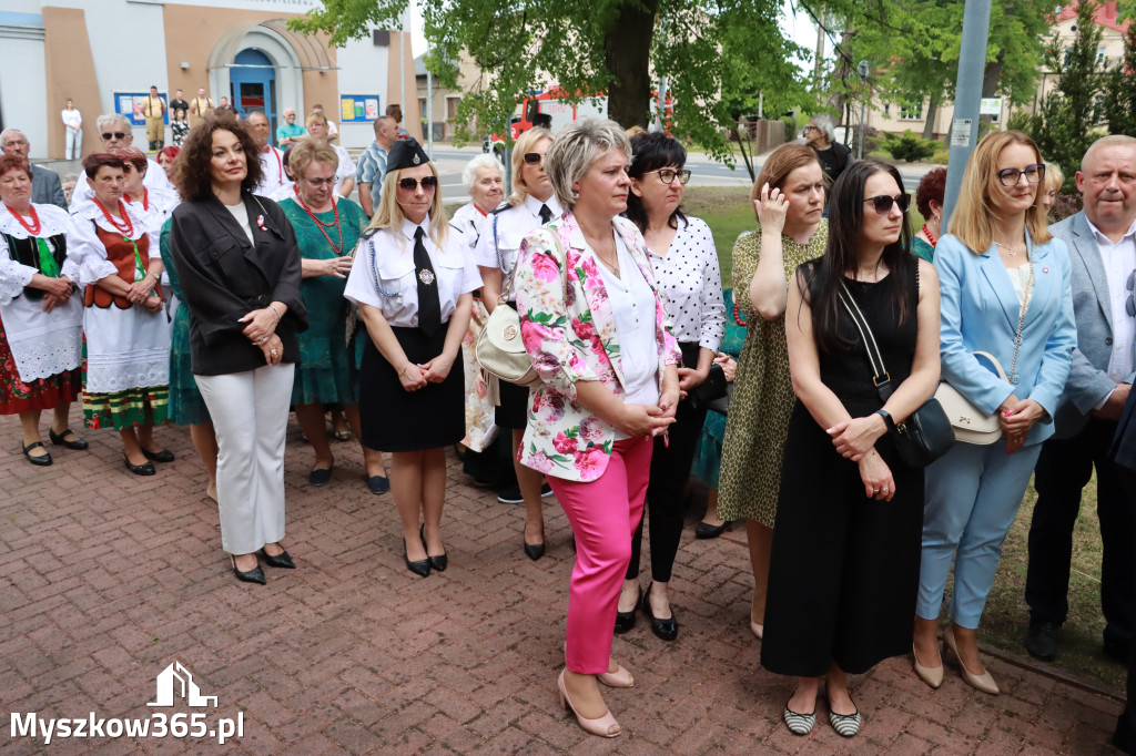 Fotorelacja: Gminne Obchody Święta Konstytucji i Dnia Strażaka w Poraju