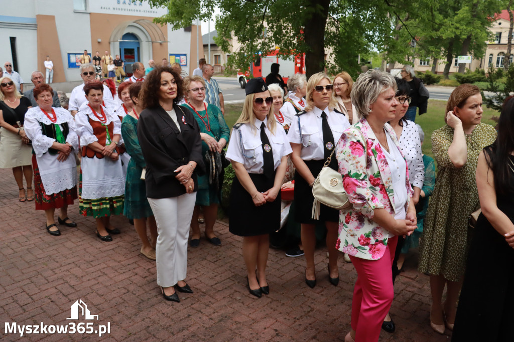 Fotorelacja: Gminne Obchody Święta Konstytucji i Dnia Strażaka w Poraju