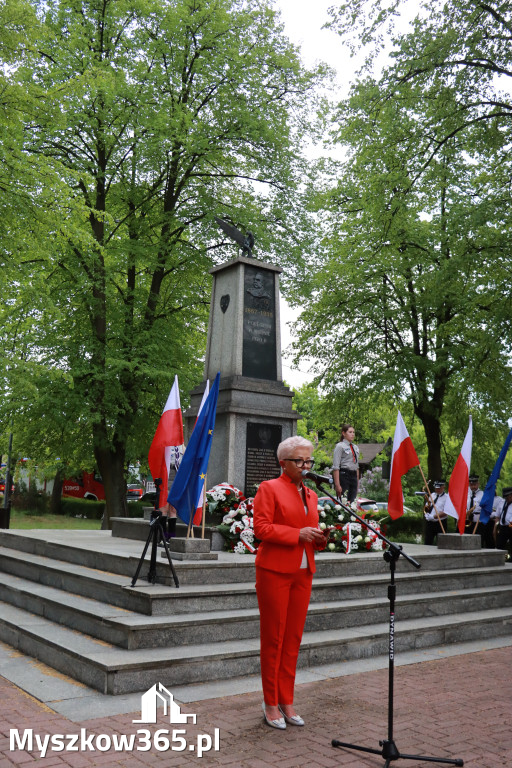 Fotorelacja: Gminne Obchody Święta Konstytucji i Dnia Strażaka w Poraju