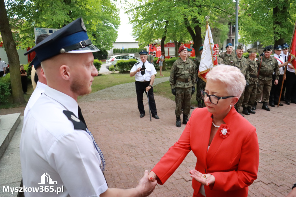 Fotorelacja: Gminne Obchody Święta Konstytucji i Dnia Strażaka w Poraju