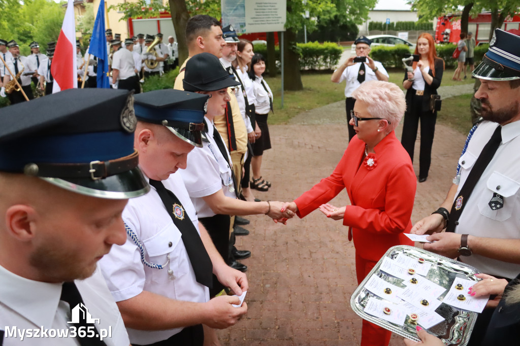 Fotorelacja: Gminne Obchody Święta Konstytucji i Dnia Strażaka w Poraju