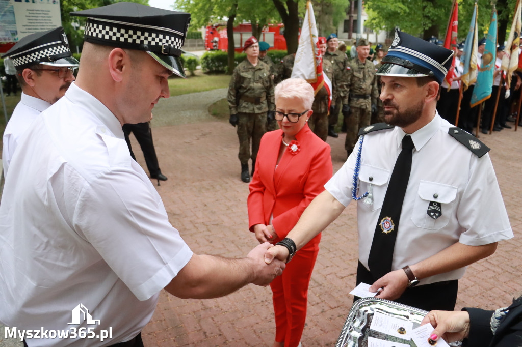 Fotorelacja: Gminne Obchody Święta Konstytucji i Dnia Strażaka w Poraju
