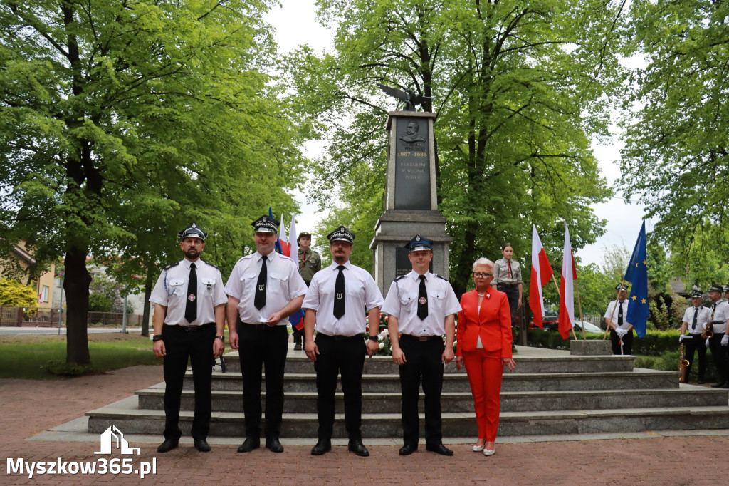 Fotorelacja: Gminne Obchody Święta Konstytucji i Dnia Strażaka w Poraju