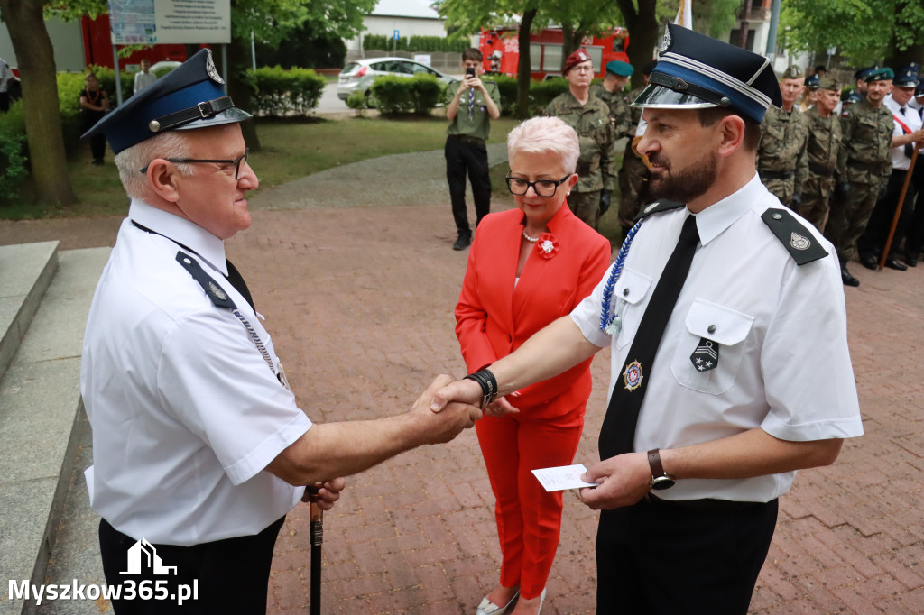 Fotorelacja: Gminne Obchody Święta Konstytucji i Dnia Strażaka w Poraju