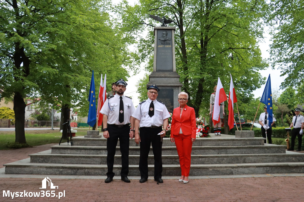 Fotorelacja: Gminne Obchody Święta Konstytucji i Dnia Strażaka w Poraju