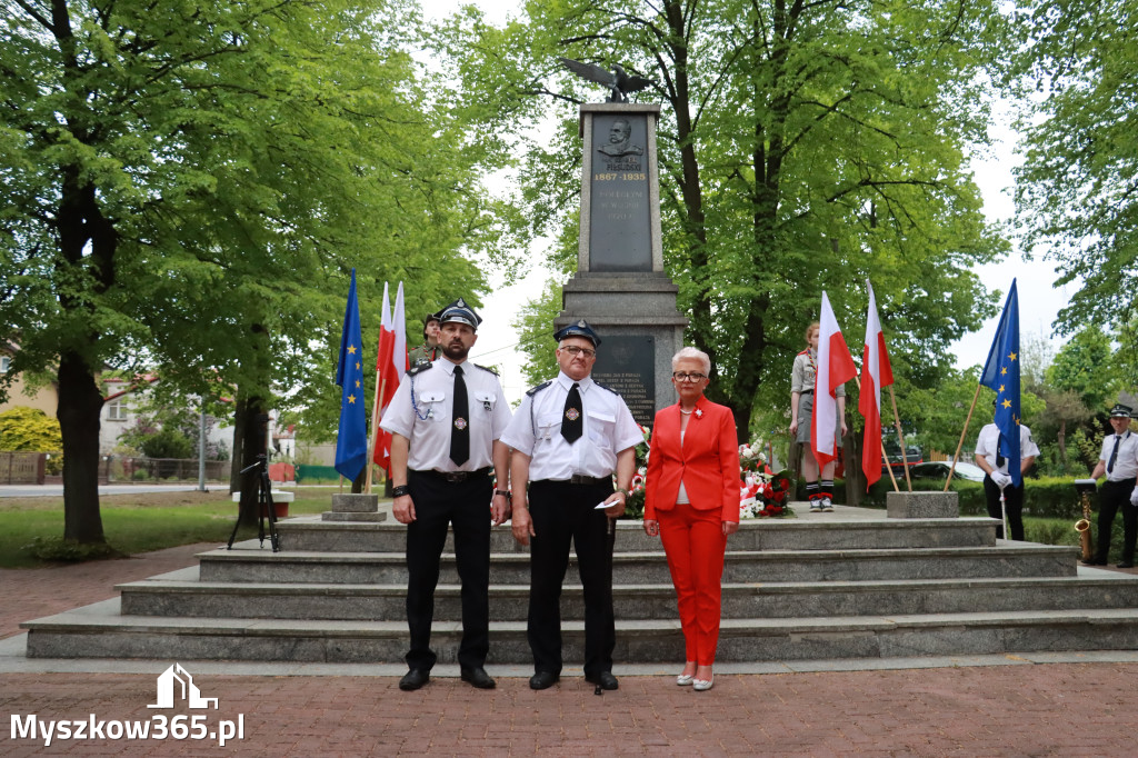 Fotorelacja: Gminne Obchody Święta Konstytucji i Dnia Strażaka w Poraju