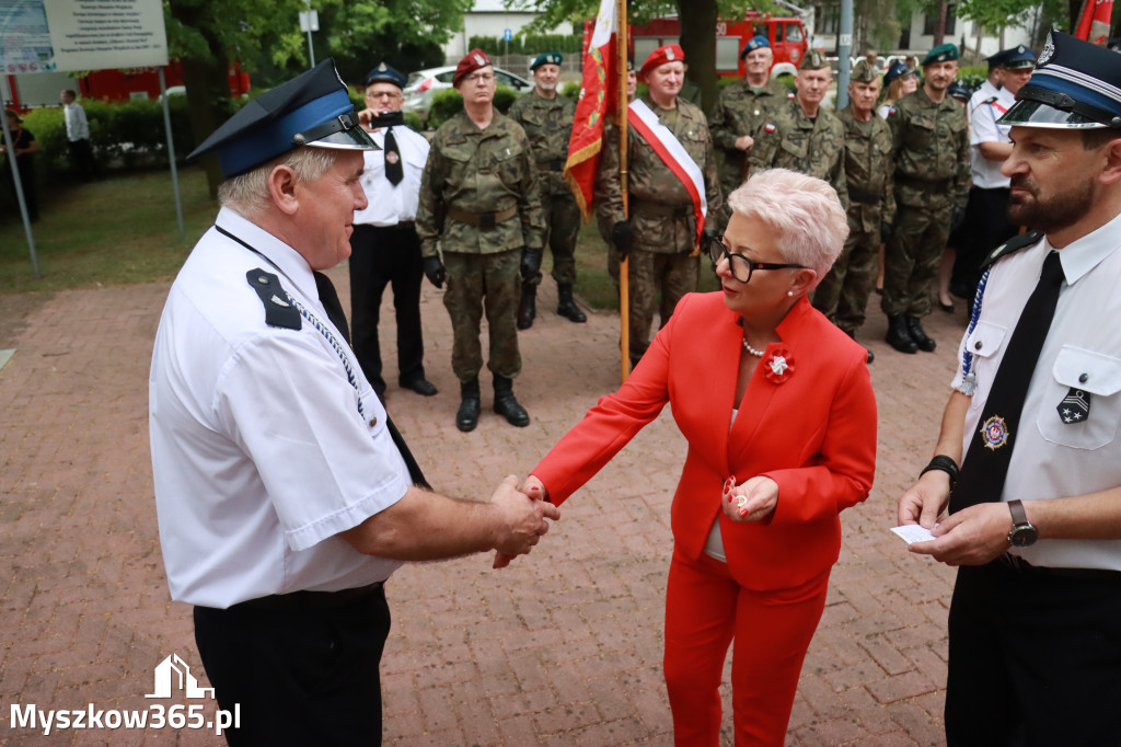 Fotorelacja: Gminne Obchody Święta Konstytucji i Dnia Strażaka w Poraju