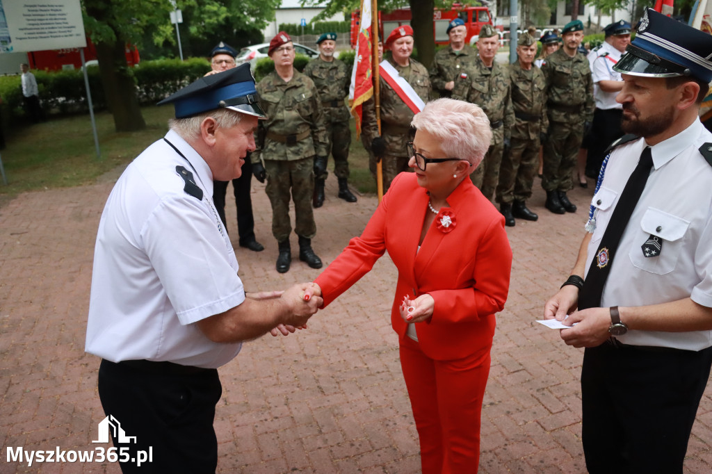 Fotorelacja: Gminne Obchody Święta Konstytucji i Dnia Strażaka w Poraju