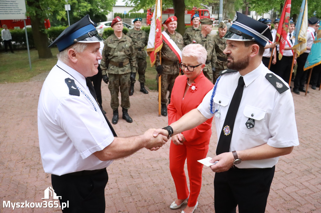 Fotorelacja: Gminne Obchody Święta Konstytucji i Dnia Strażaka w Poraju
